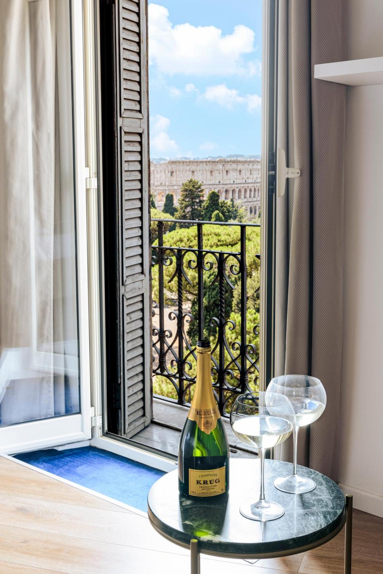 Elysium Suites Colosseo โรม ภายนอก รูปภาพ