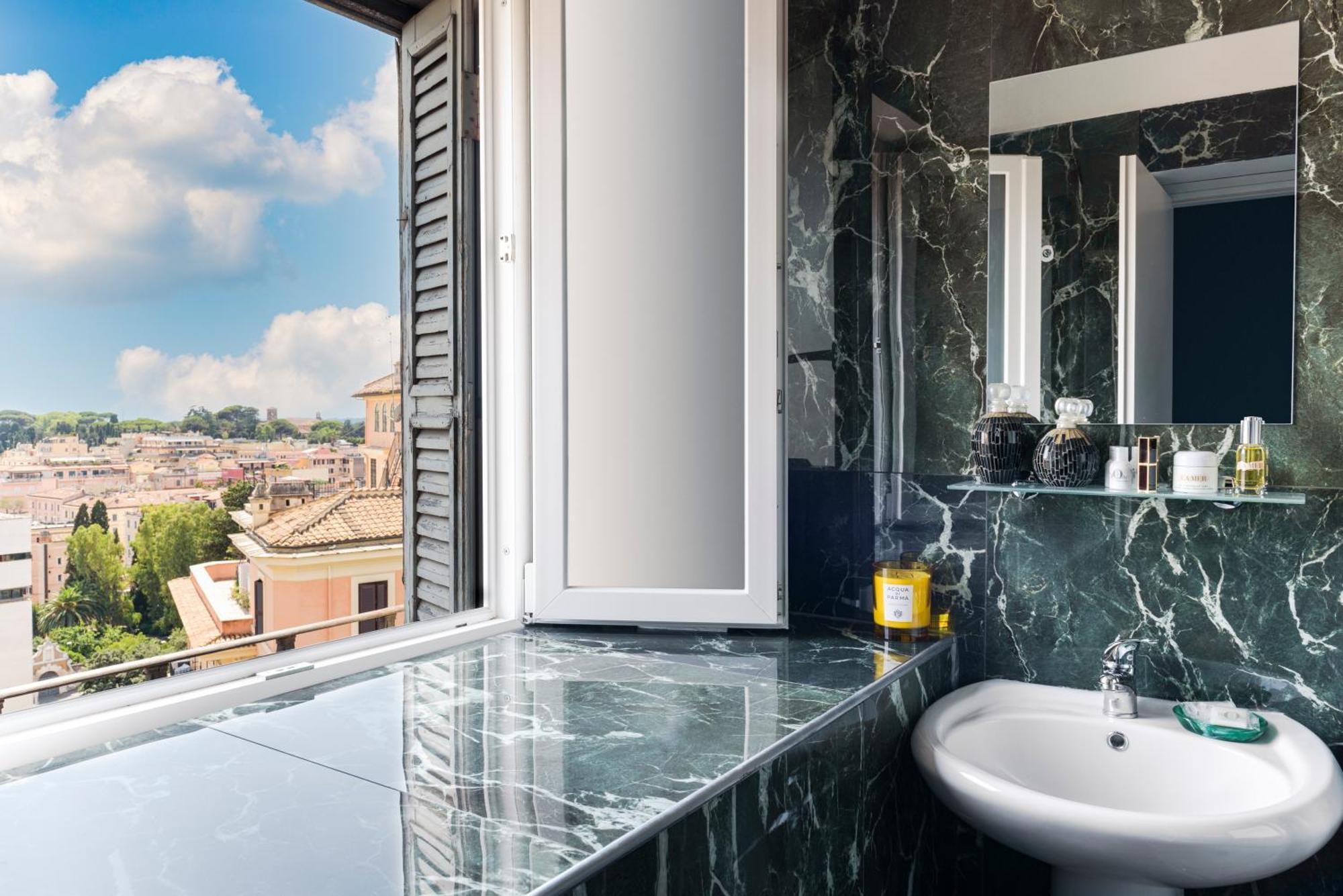 Elysium Suites Colosseo โรม ภายนอก รูปภาพ